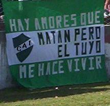 HAY AMORES QUE MATAN, PERO EL TUYO ME HACE VIVIR HAY AMORES QUE MATAN, PERO EL TUYO ME HACE VIVIR