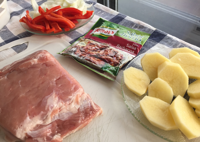 Carré de cerdo deshuesado a la barbacoa con bolsas Knorr