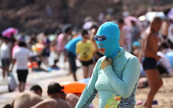 Face-Kini: Una moda en la playa de China Face-Kini: Una moda en la playa de China