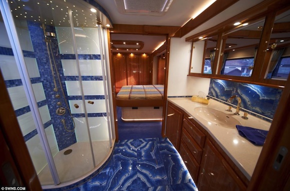 Motorhome con Ducha Motorhome con Ducha