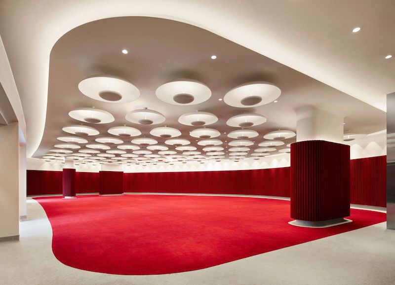 Un salón de eventos dentro del twa hotel